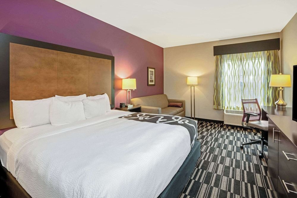 Room, 1 King Bed, Accessible, Bathtub (Mobility Accessible)