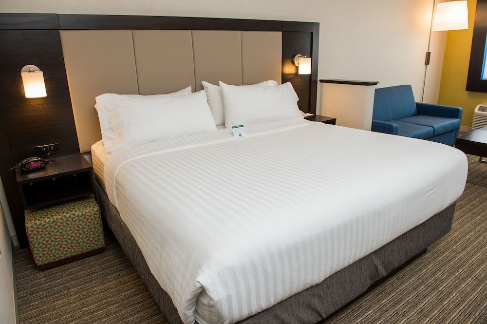 Suite, 1 King Bed