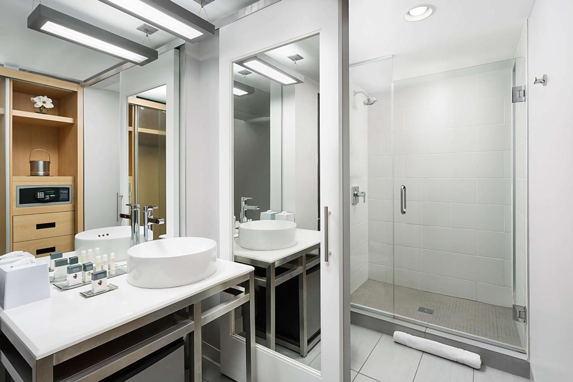 1 KING BED - ADA Accessible