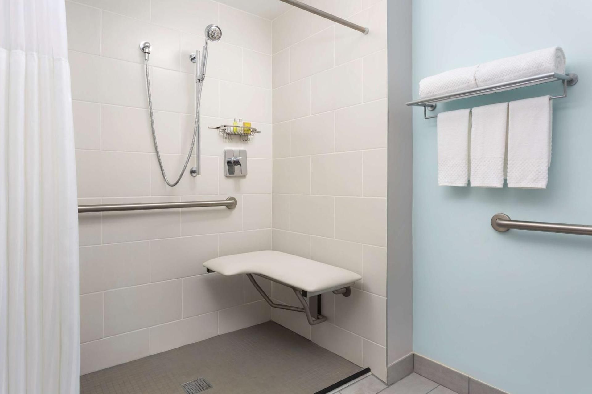 1 KING BED - ADA Accessible