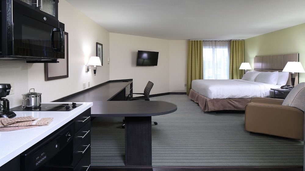 Candlewood Suites Newark South - University Area by IHG