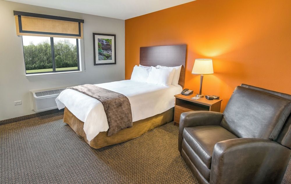 Room, 1 Queen Bed (Hearing Impaired with Recliner)