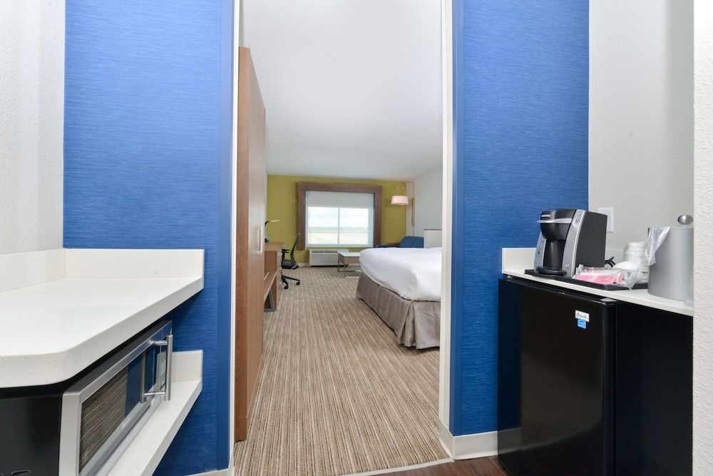 Suite, Accessible (Hearing, Bathtub)