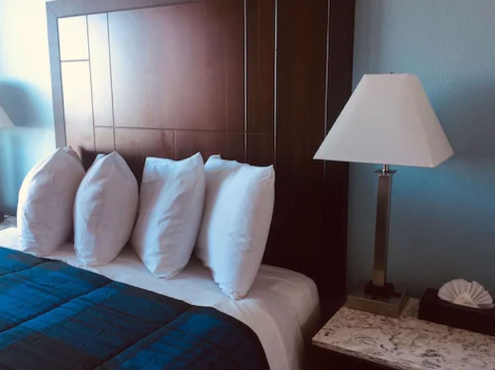 Dolphin Cove Motel Standard Room, 1 Queen Bed 4