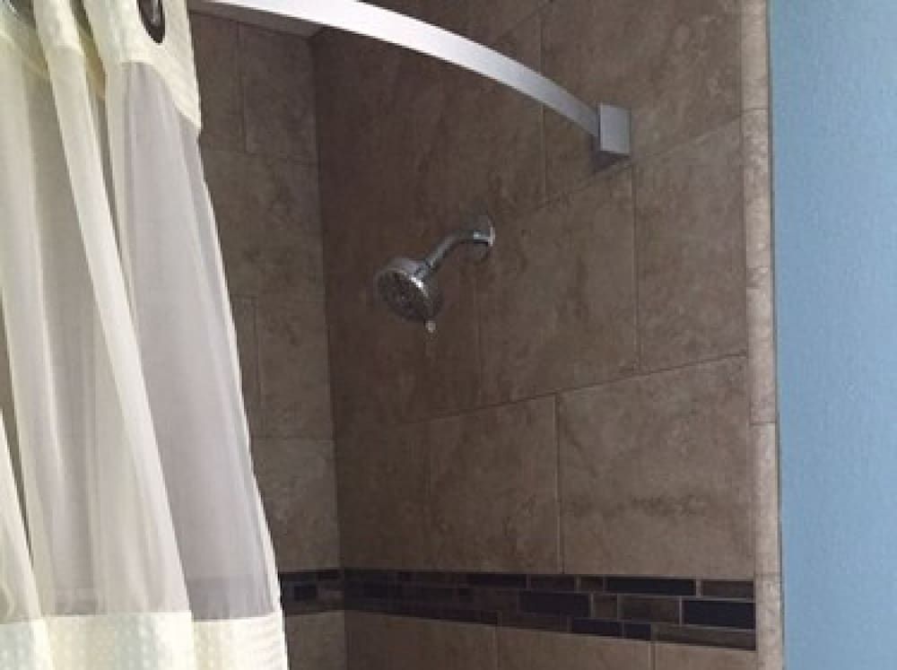 Dolphin Cove Motel Standard Room, 1 Queen Bed 10