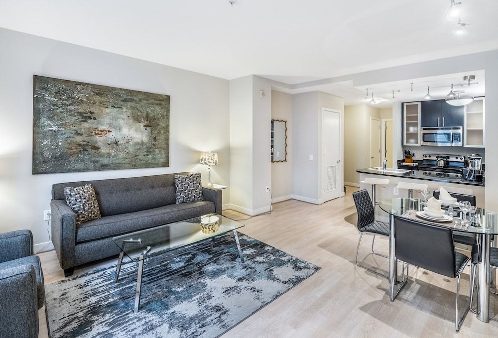 undefined Global Luxury Suites at The White House