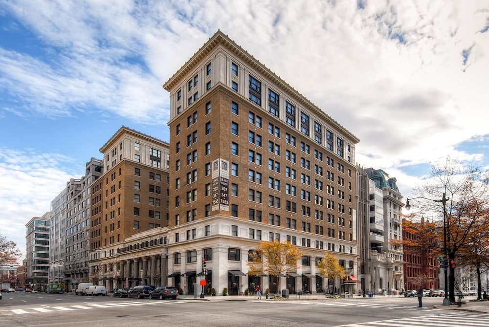 undefined Global Luxury Suites at The White House 3