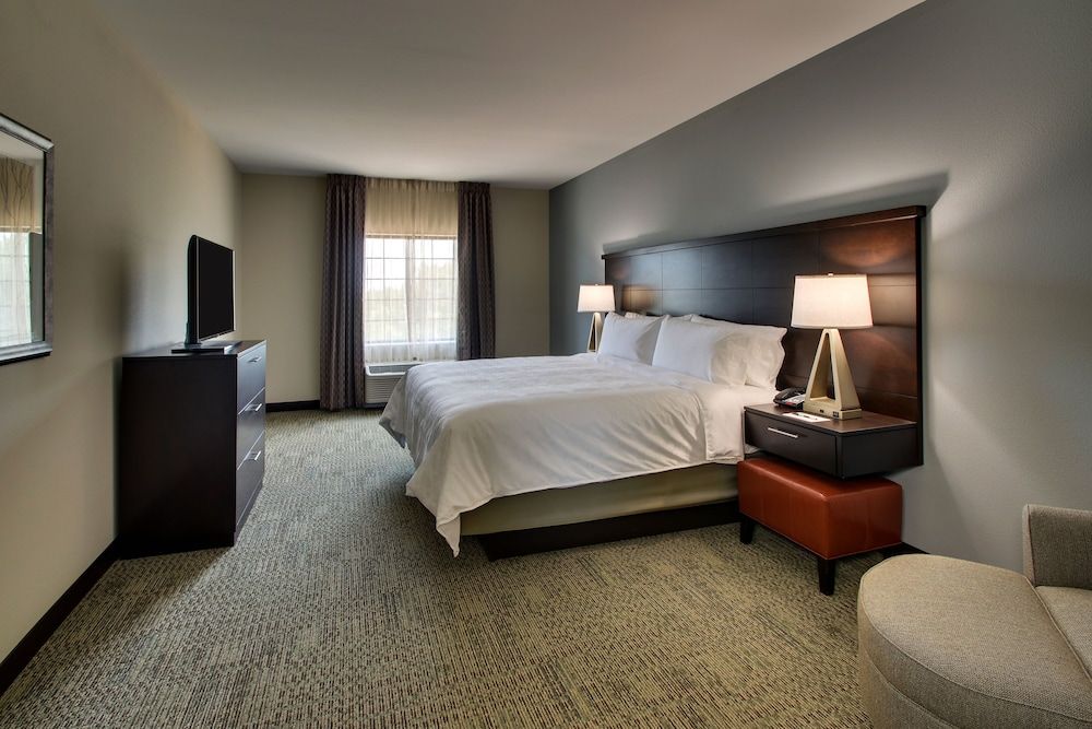 Studio Suite, 1 King Bed, Accessible, Kitchen (Communication)