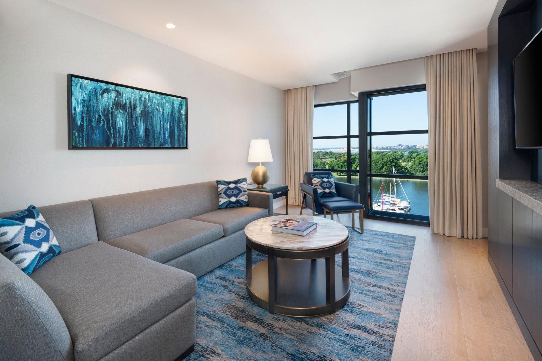 1 Bedroom Suite Mobility Accessible Roll in Shower