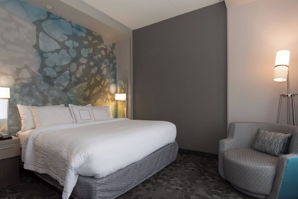 Room, 1 King Bed (Hearing Accessible)