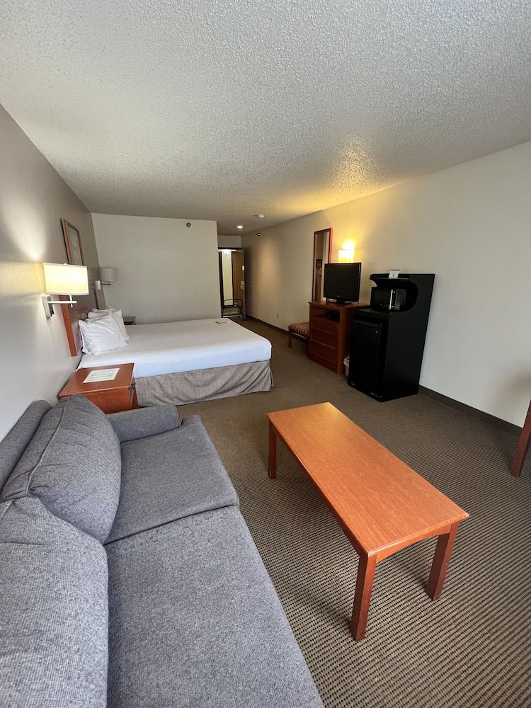 Serena Inn & Suites - Sundance Suite, 1 King Bed 2