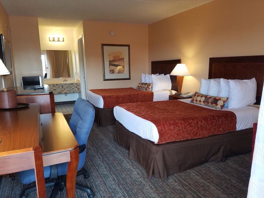 undefined Sun Inn & Suites