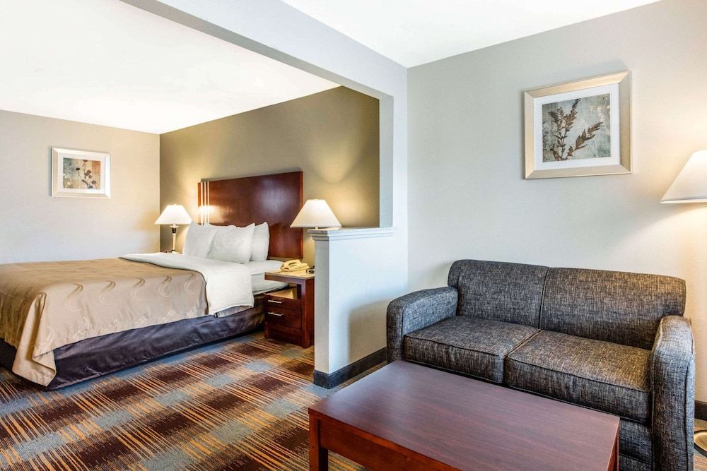 Standard Room, 1 King Bed, Smoking