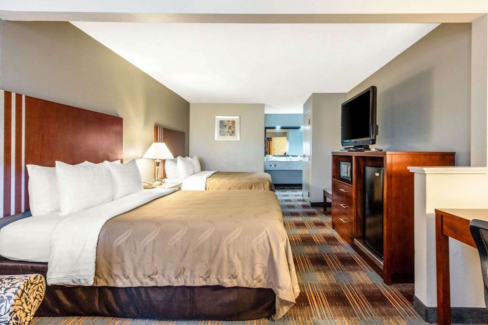 Standard Room, 2 Queen Beds, Non Smoking