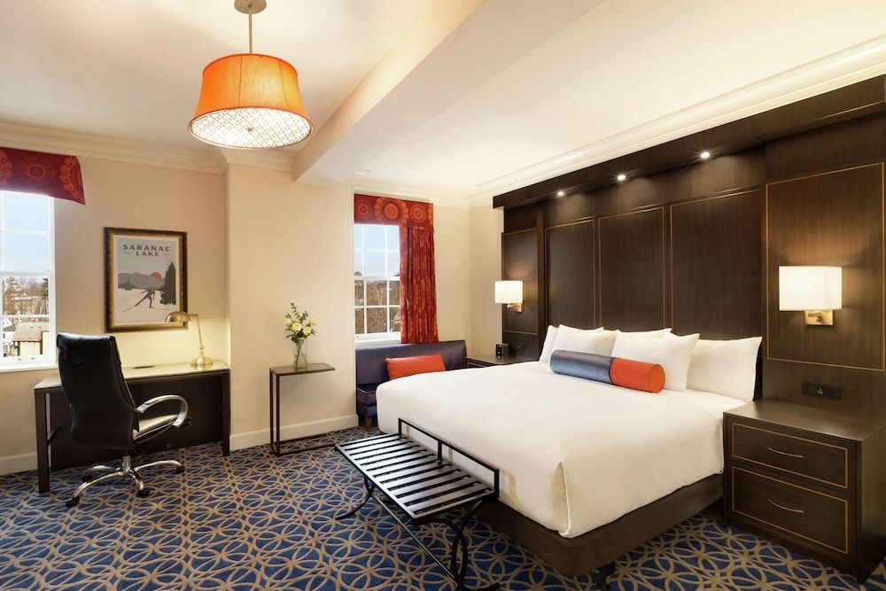 Suite, 1 King Bed, Non Smoking