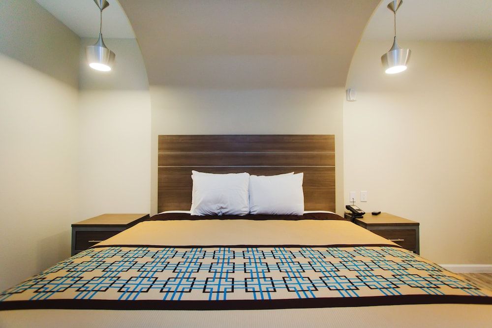 Standard Room, 1 King Bed, Non Smoking