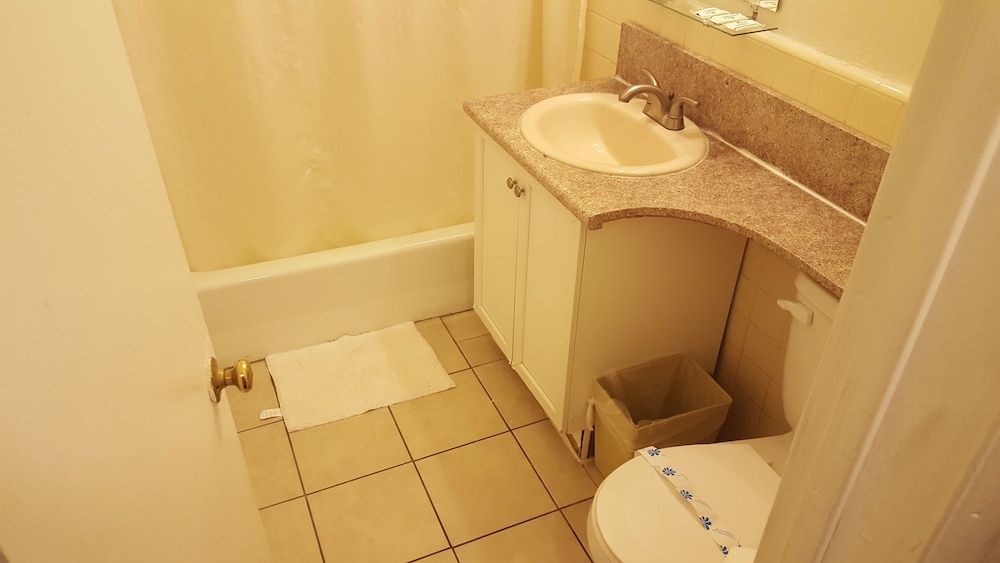 undefined City Center Hotel 6