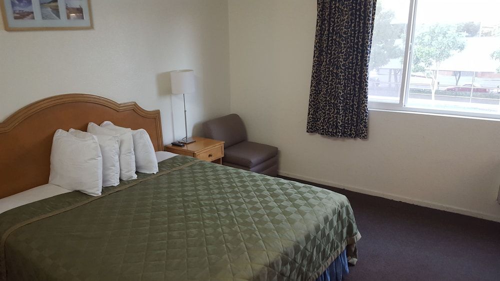 undefined City Center Hotel 2