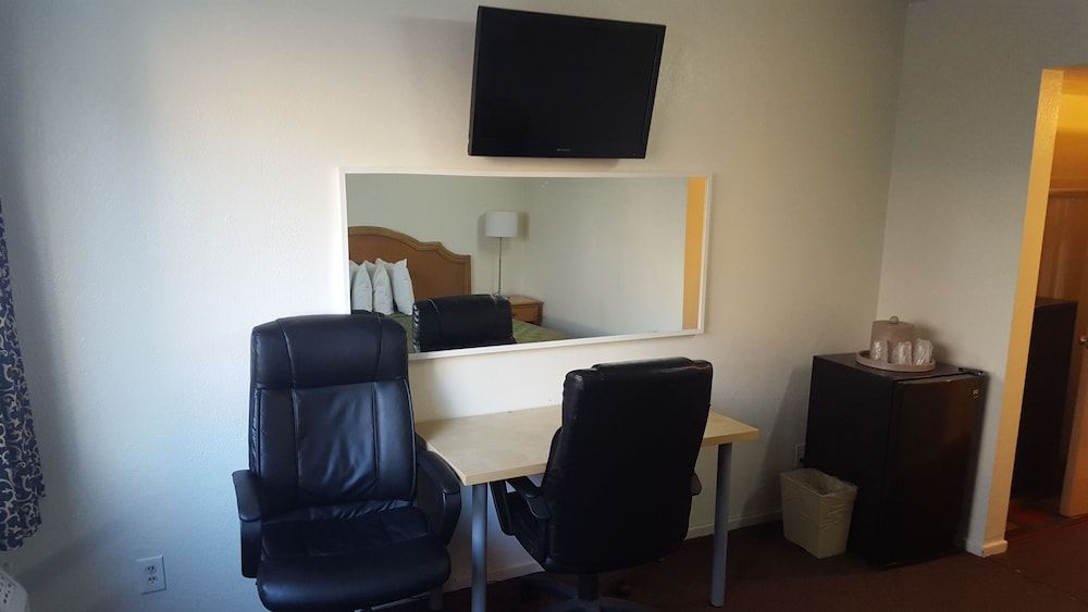 undefined City Center Hotel 8