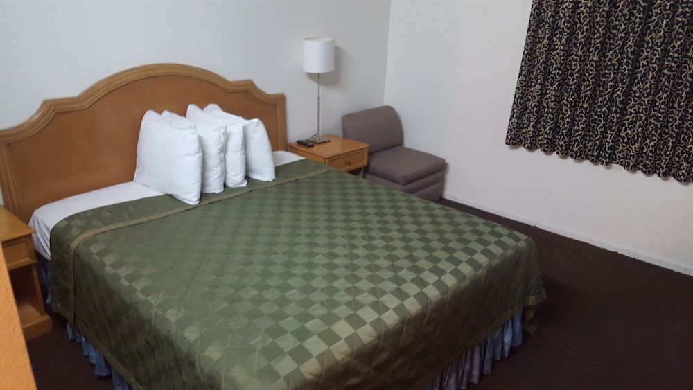 undefined City Center Hotel 3