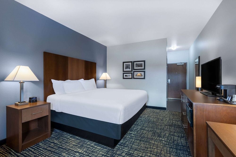 Room, 1 King Bed, Non Smoking, View (Various Views)