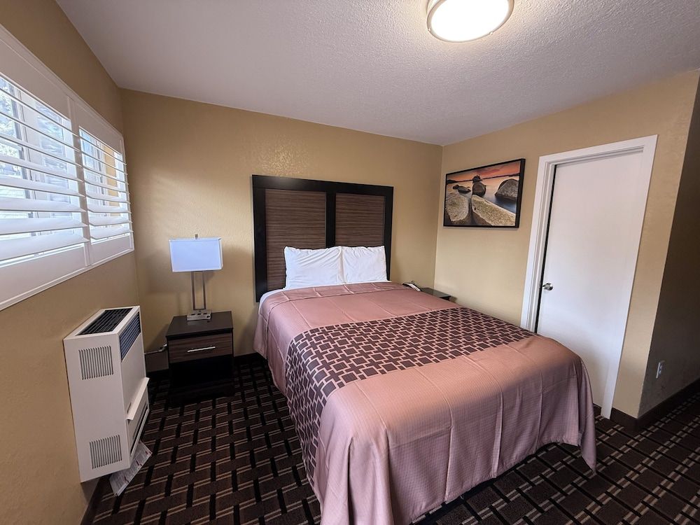 undefined Tahoe Sands Inn 6