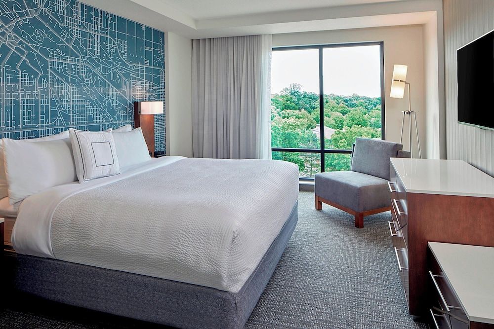 Suite, 1 King Bed, Non Smoking