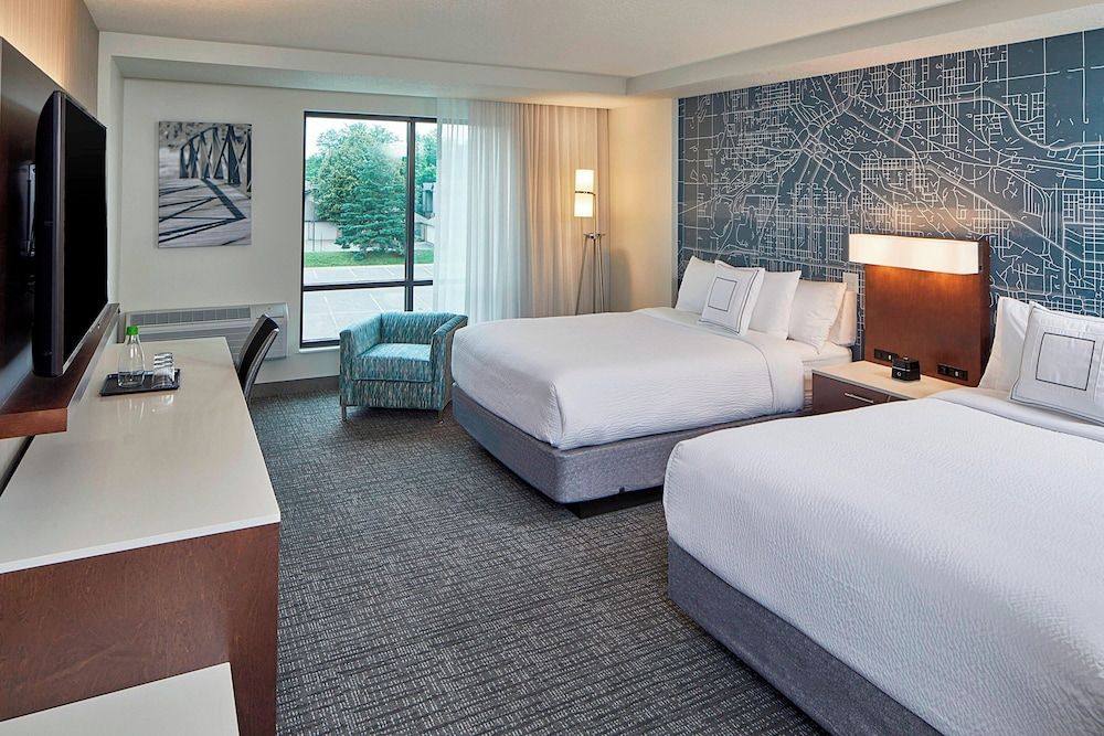 Suite, 2 Queen Beds, Non Smoking (Mobility Accessible, Roll-In Shower)