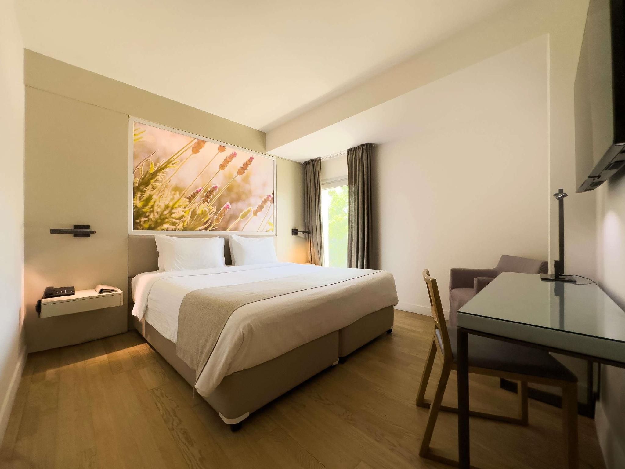Classic Room with 1 Double Bed