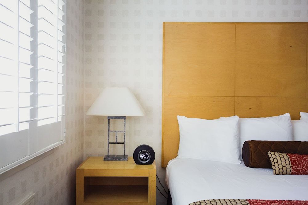 Menlo Park Inn Deluxe Room, 1 Queen Bed