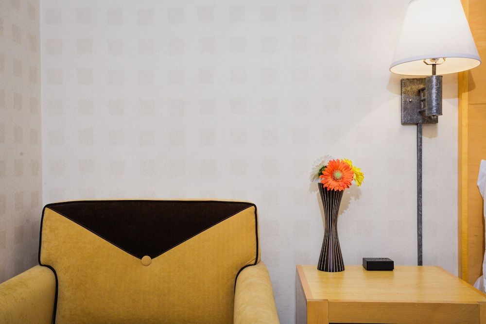 Menlo Park Inn Deluxe Room, 1 Queen Bed 6