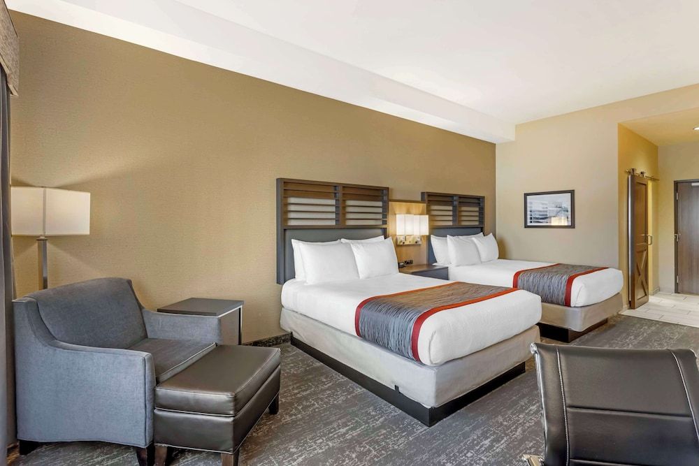 Standard Room, 2 Queen Beds, Non Smoking, Microwave