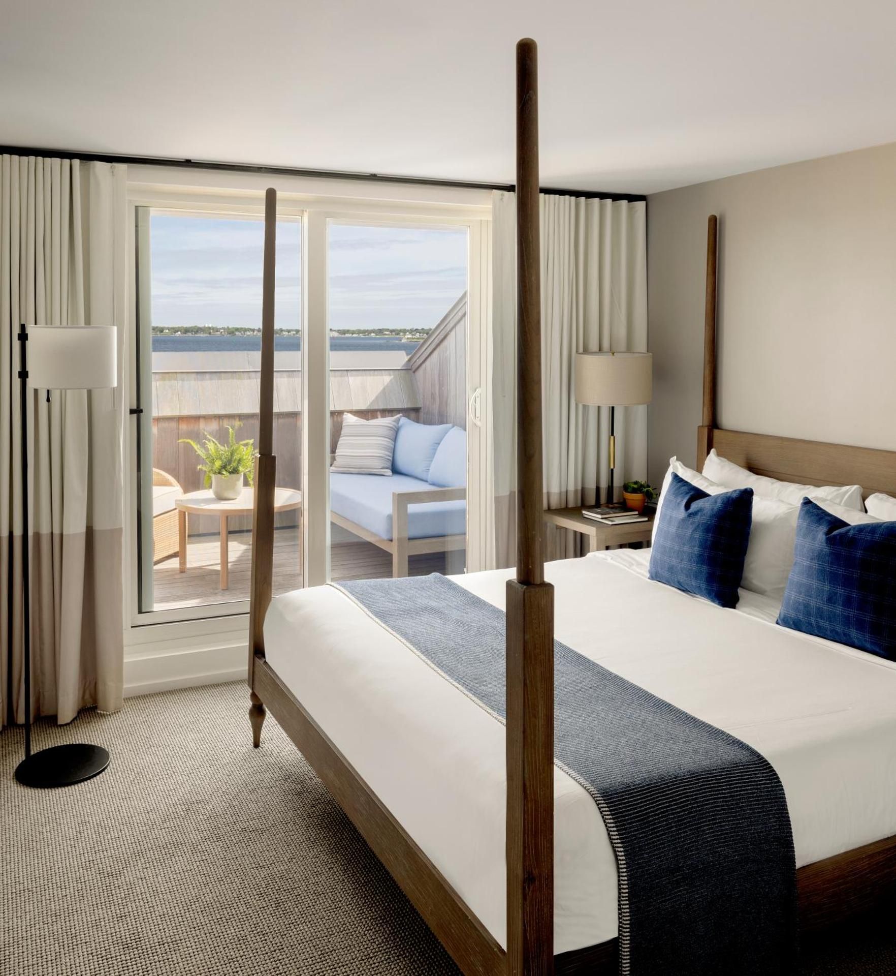 Deluxe Suite with Sea View