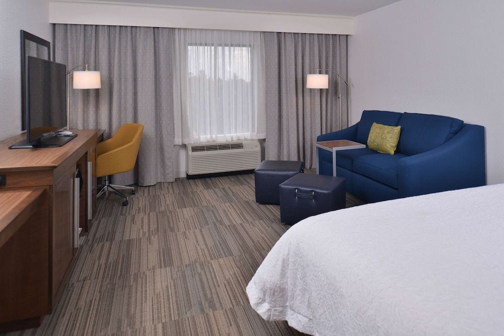 Room, 1 King Bed, Accessible, Non Smoking (Hearing Impaired)