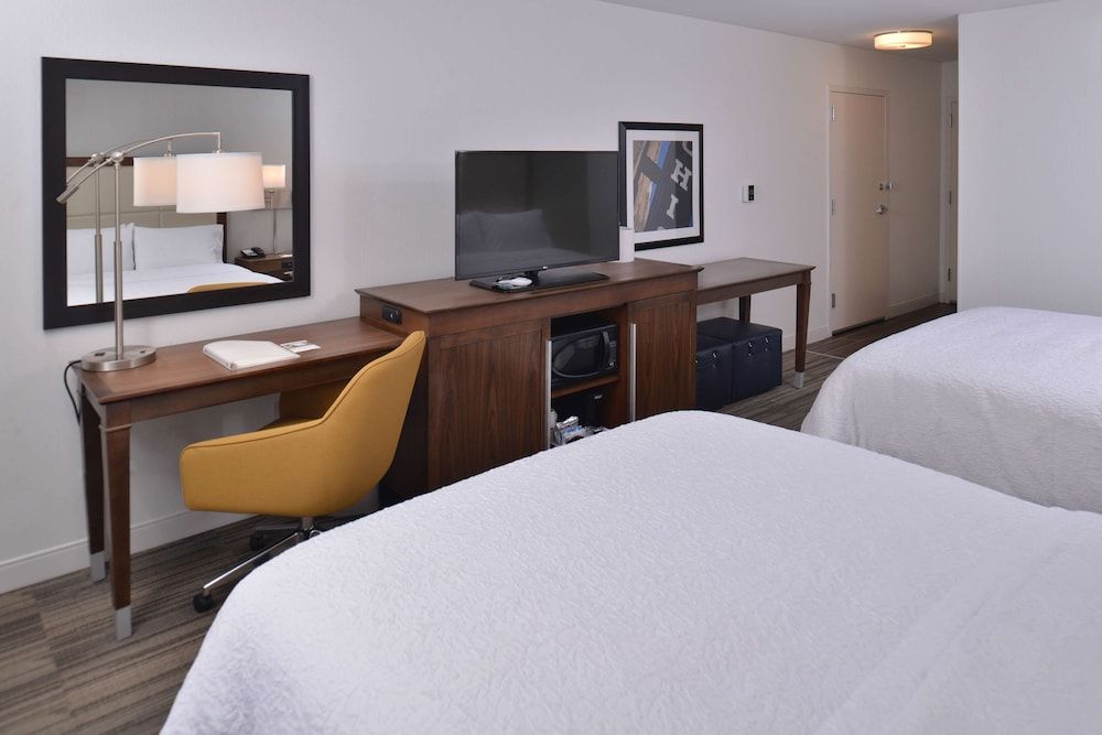 Studio, 2 Queen Beds, Accessible, Non Smoking (Hearing Impaired)