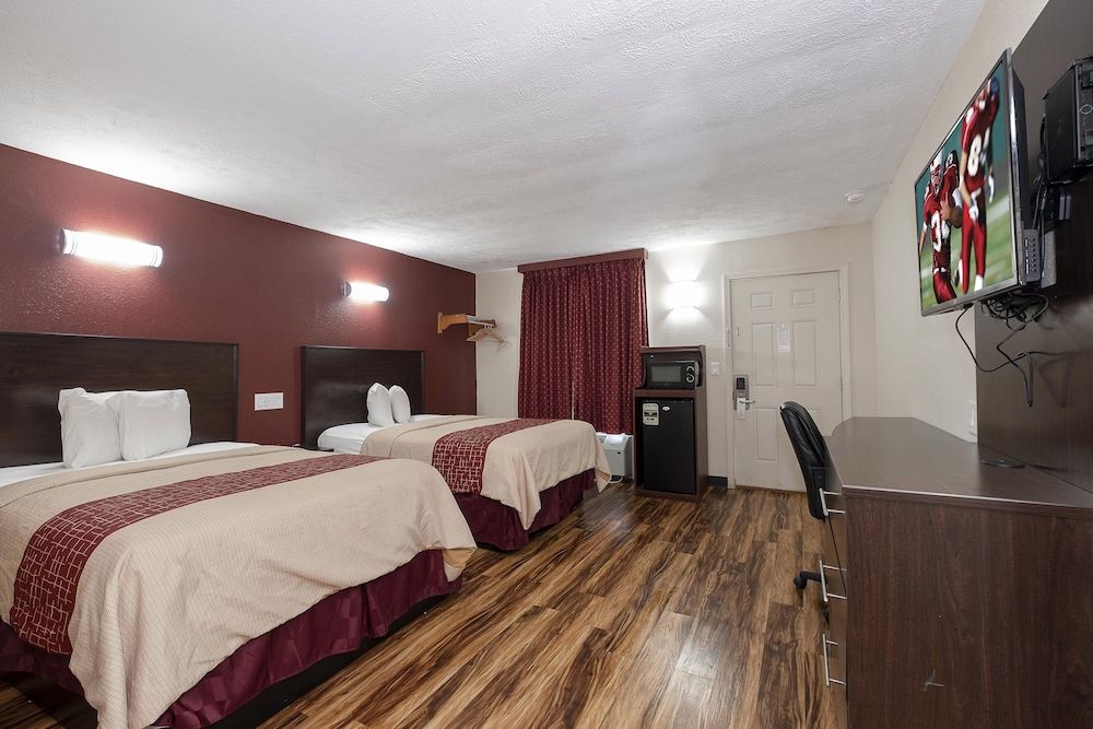 Red Roof Inn Starkville - University Deluxe Room, 2 Double Beds, Accessible, Non Smoking 2