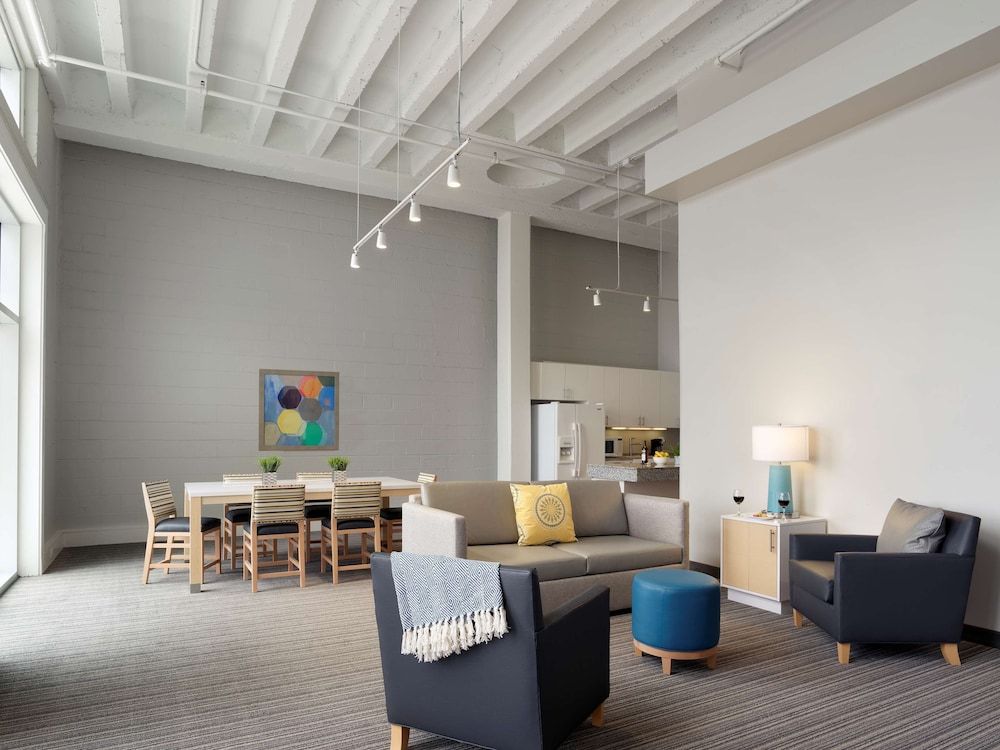 Penthouse, Multiple Beds (Two Kings)