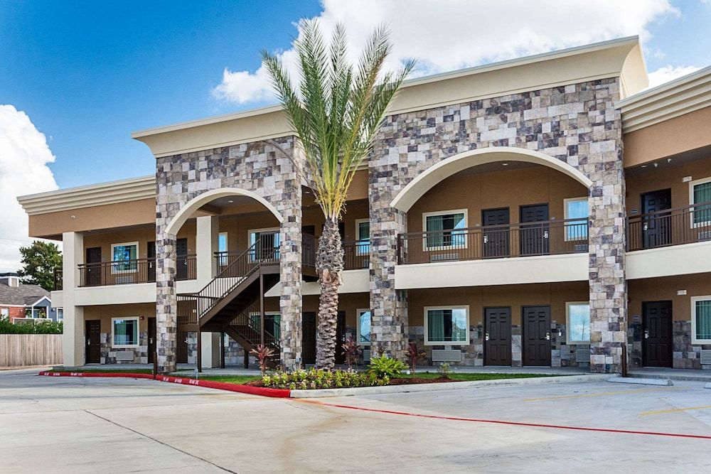 undefined Econo Lodge Inn & Suites Houston NW - CY - Fair 8