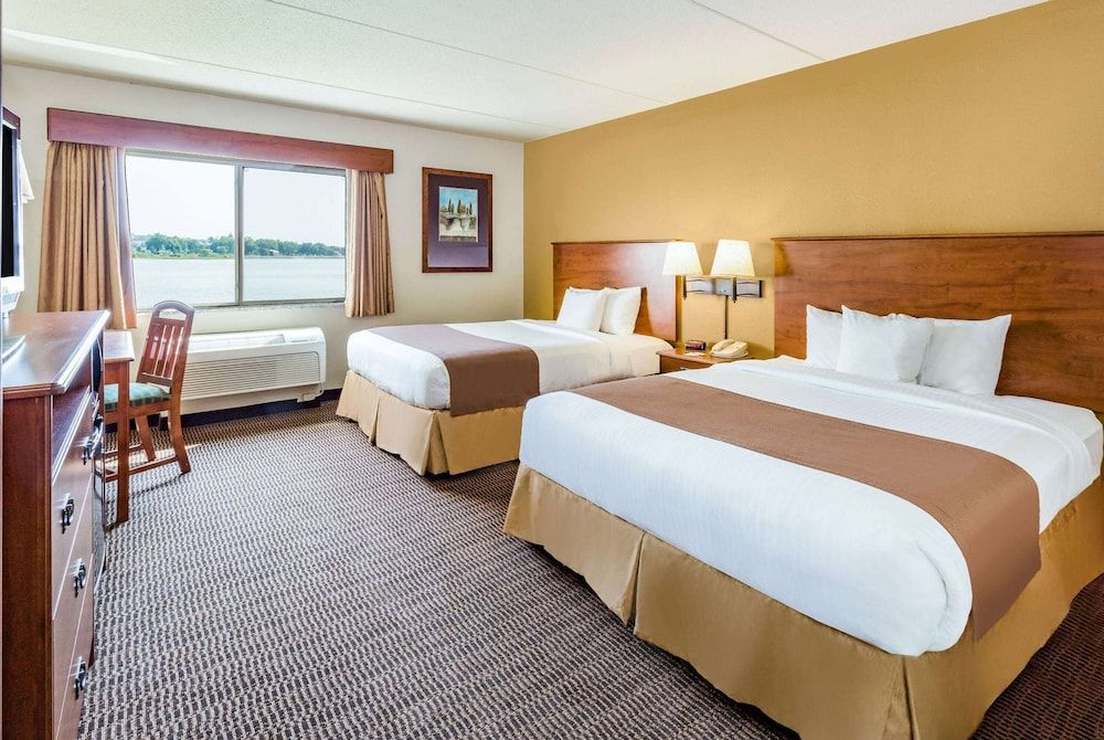 Superior Room, 2 Queen Beds, Non Smoking (River View)