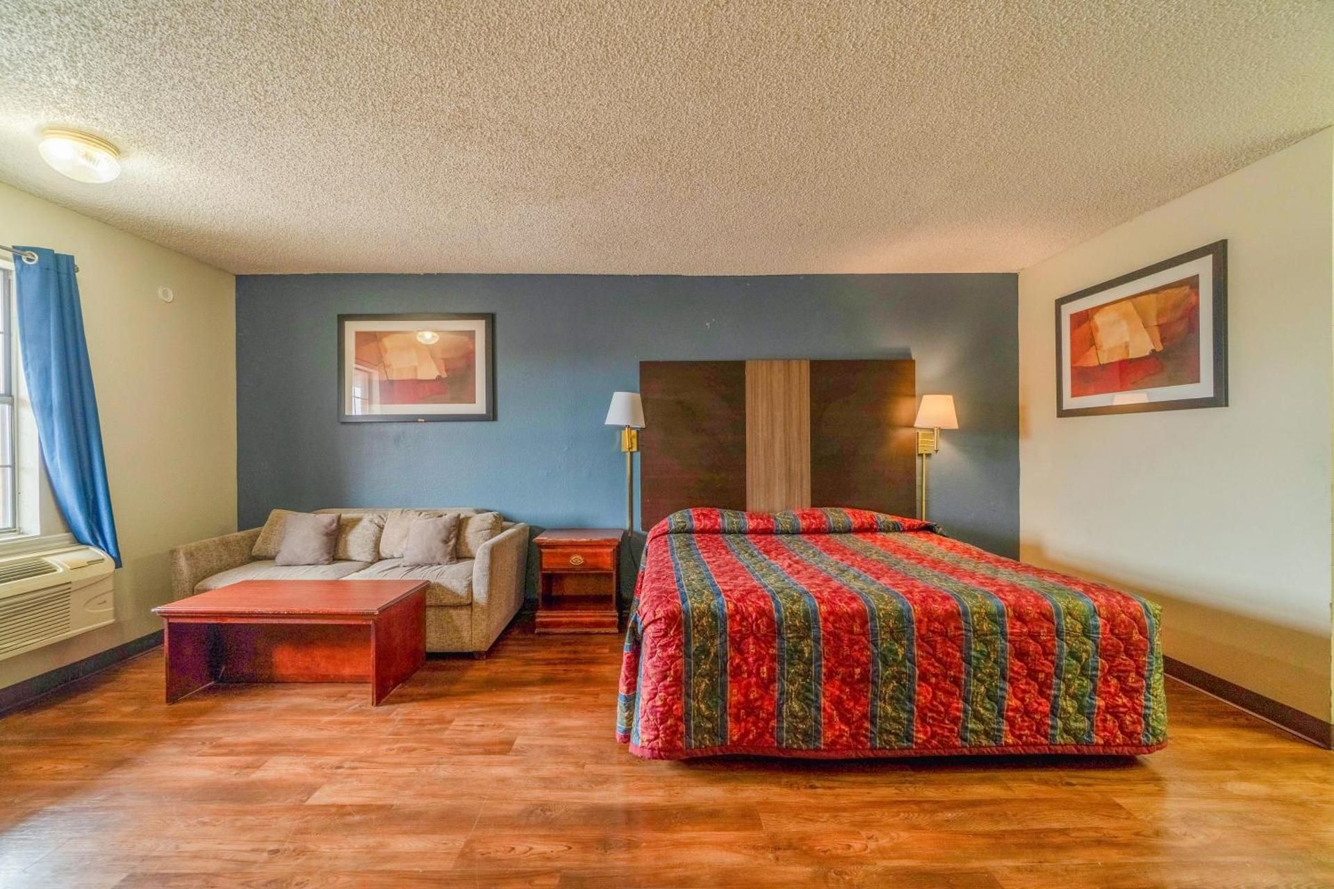Executive Inn By OYO Mineral Wells US-180 King Bed Non-Smoking 5