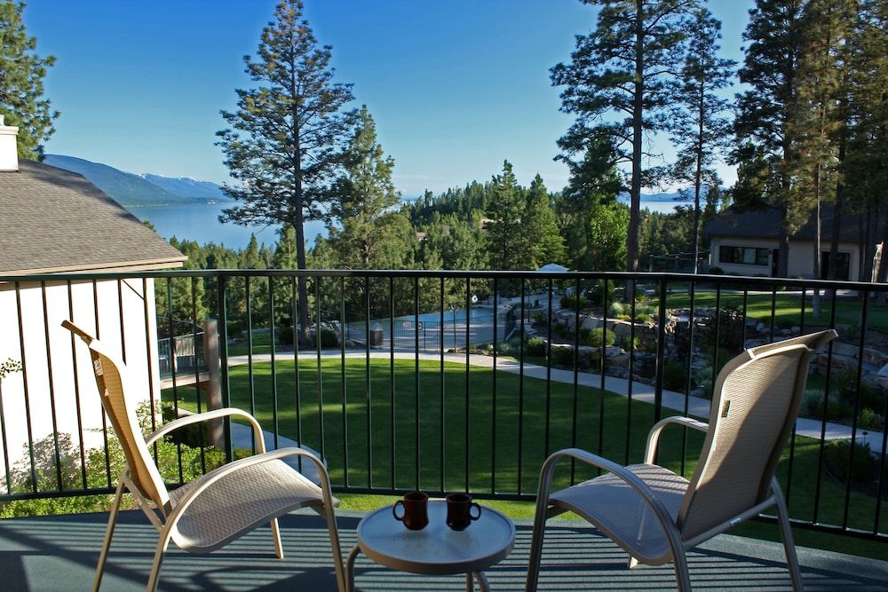 Mountain Lake Lodge Deluxe Suite, 1 Bedroom, Lake View 6