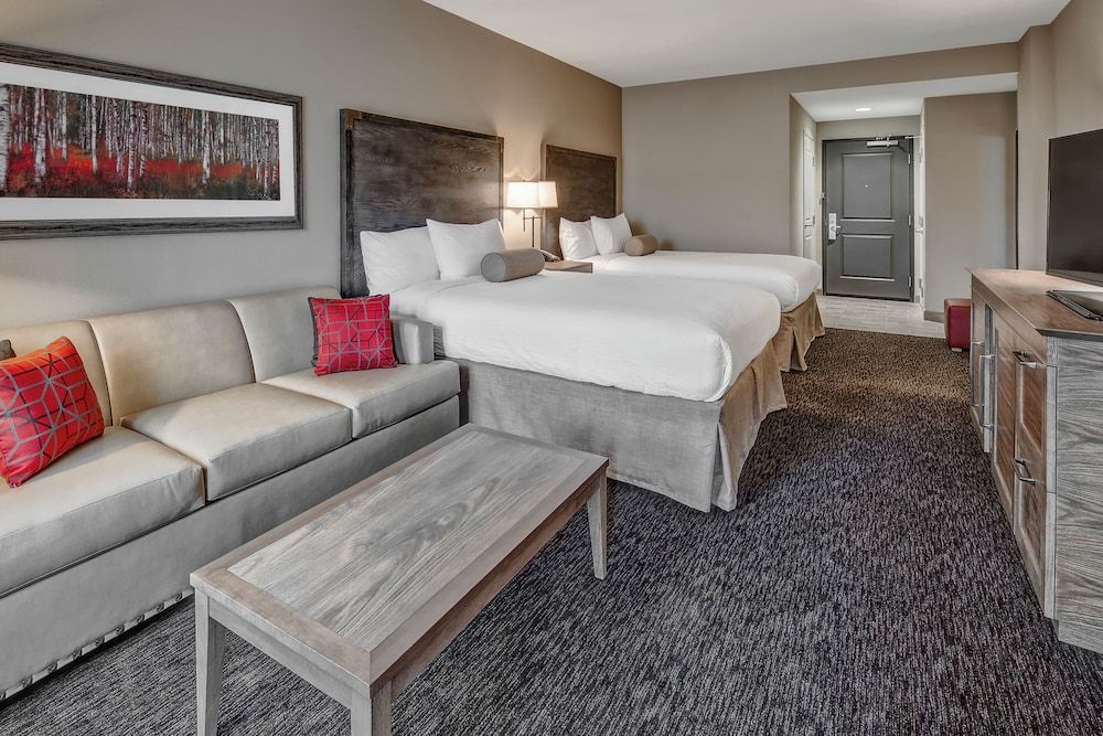 Deluxe Room, Multiple Beds, Balcony, River View