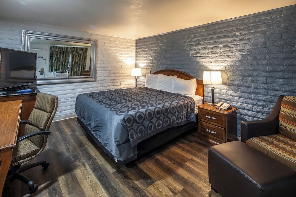 Hitching Post Studios Inn