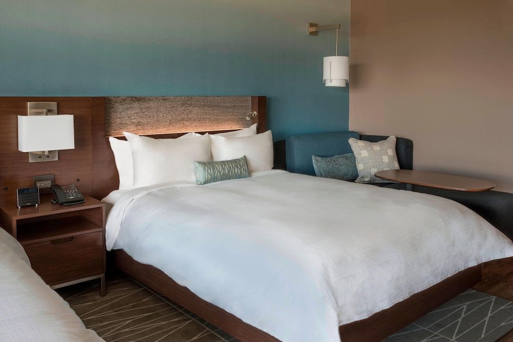 undefined Buffalo Marriott at LECOM HARBORCENTER 7