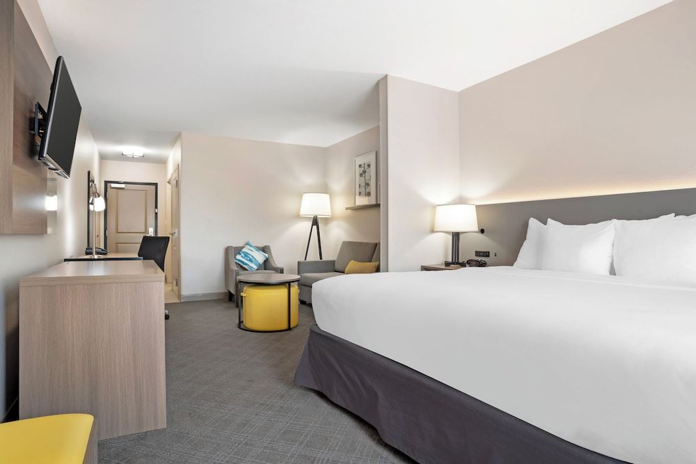 Single Room, 1 King Bed, Non Smoking