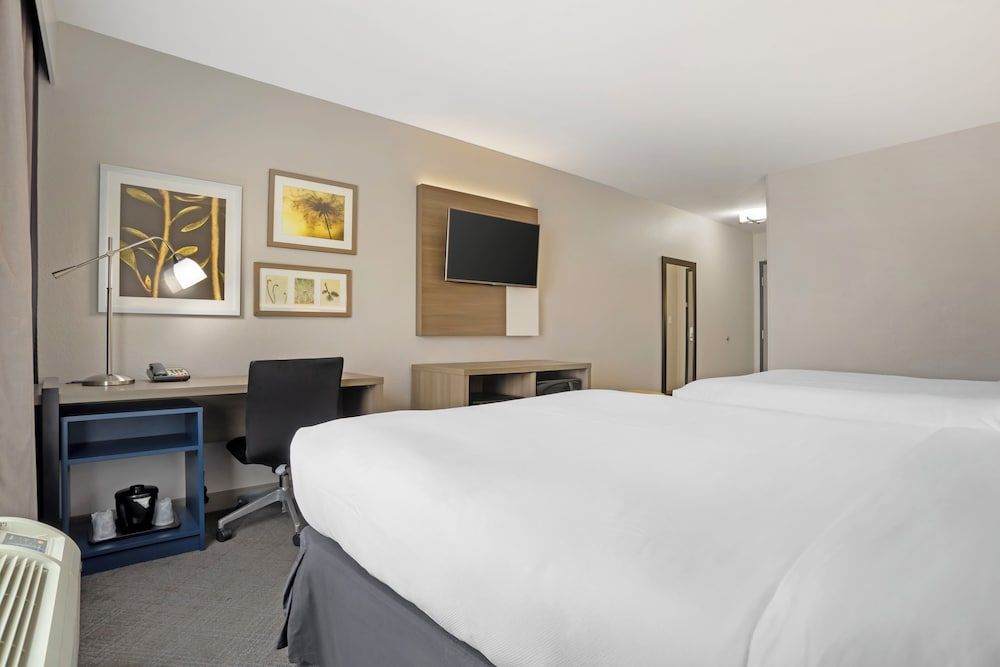 Room, 2 Queen Beds, Accessible, Non Smoking