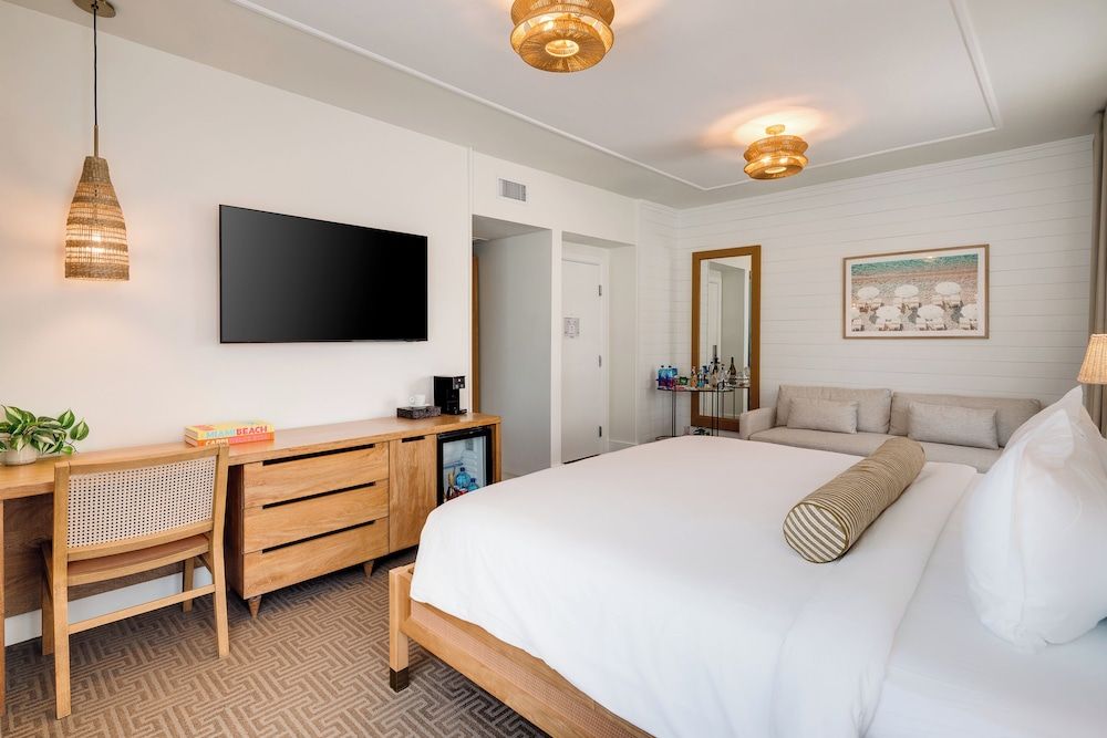 Junior Suite, 1 King Bed, Park View