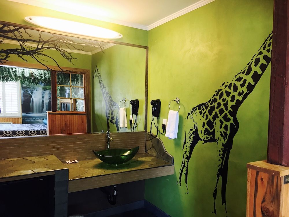 Royala Inn Premium Room 3