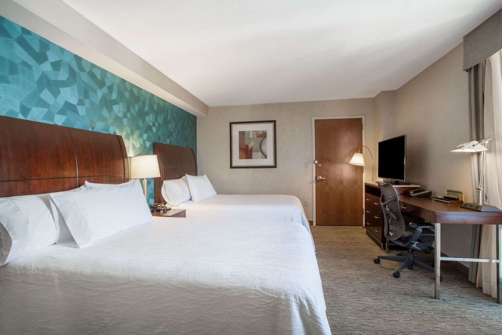undefined Hilton Garden Inn New York/West 35th Street 8