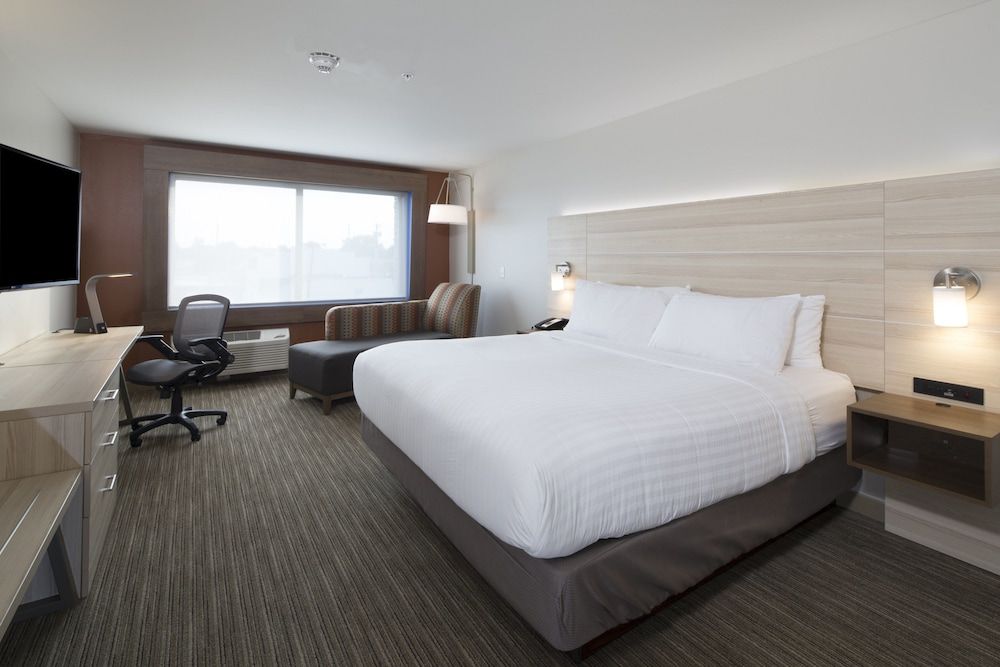 Standard Room, 1 King Bed